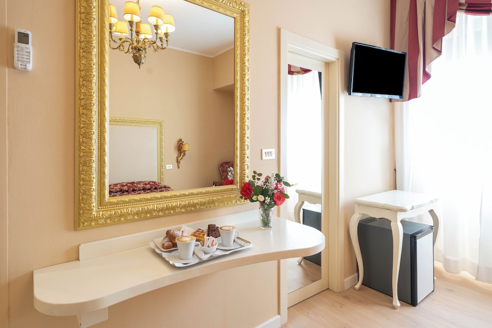 Double or Twin Room photo 1
