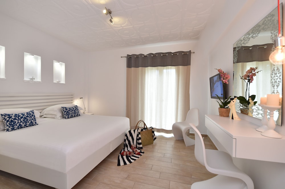 Superior Room, Balcony - Photo 9