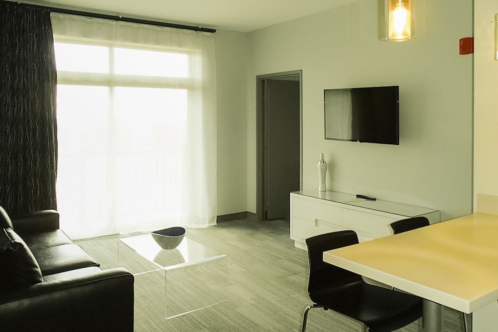 Luxury Suite photo 3