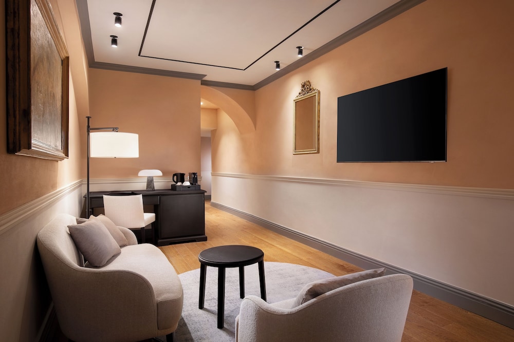 Signature Suite photo 2