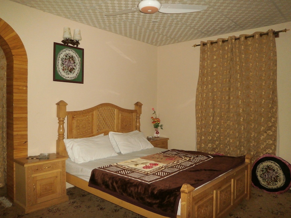 Standard Double or Twin Room photo 3