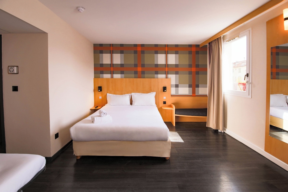 Family Quadruple room with bunkbeds and bathtub - Photo 6