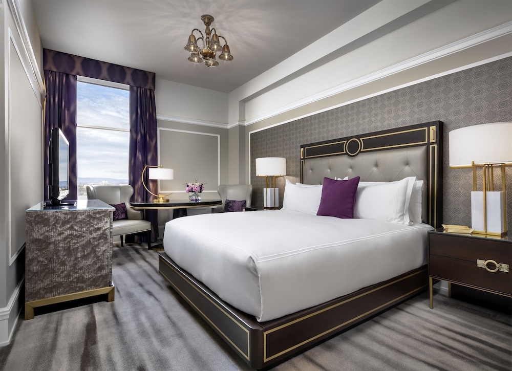 Fairmont Gold Deluxe Harbour View 1 King