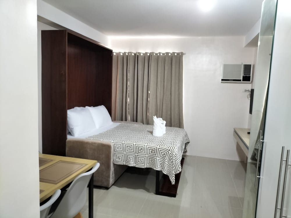Deluxe Studio, City View