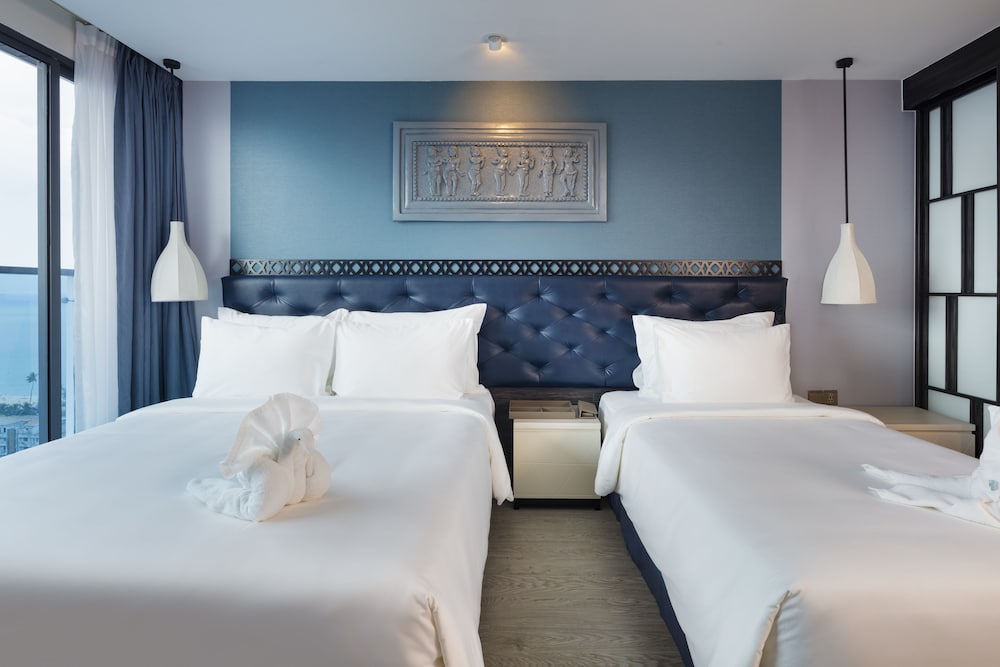 Grand Triple Room, Balcony - Photo 2
