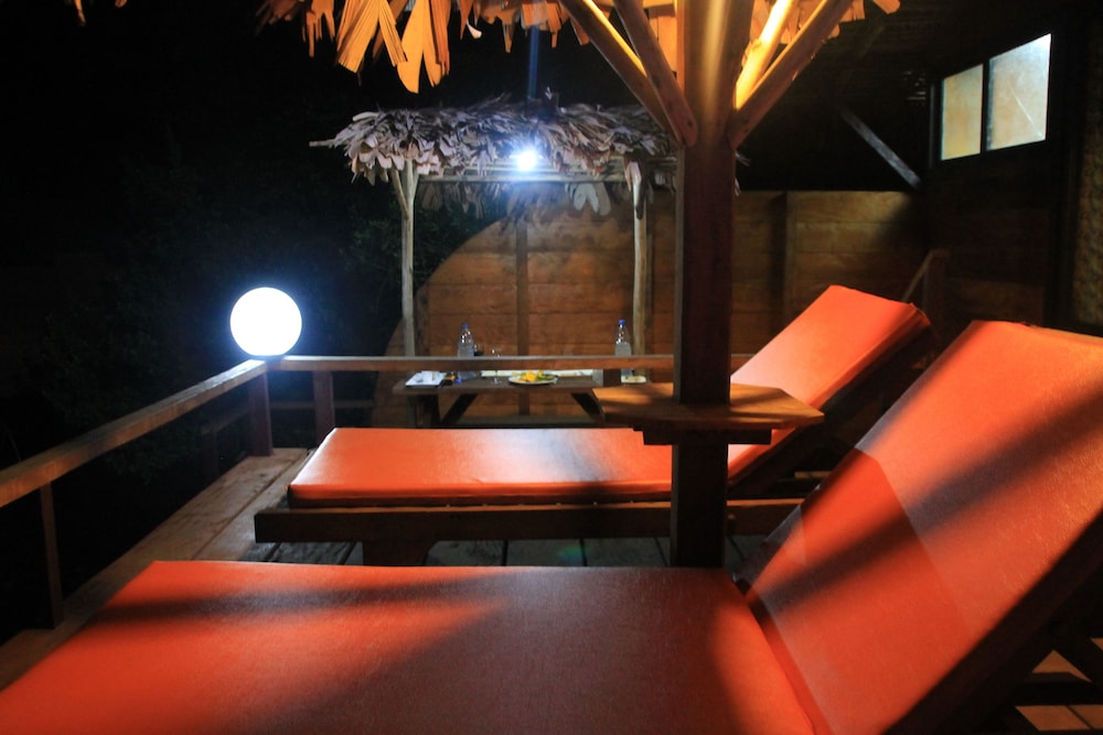 Balcony & Terrace