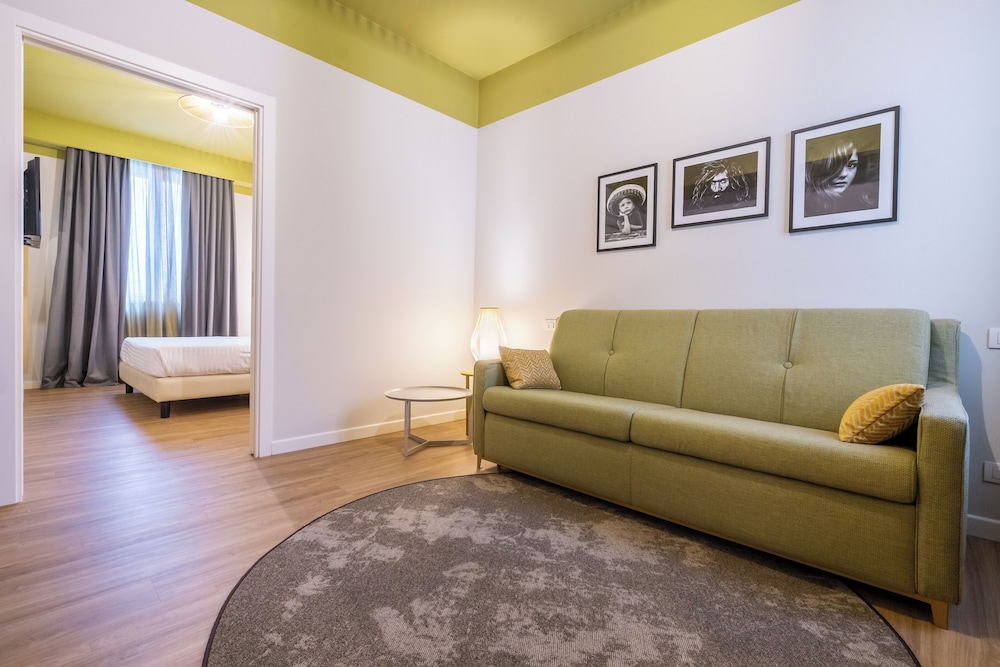 Superior Quadruple Room - Photo 4