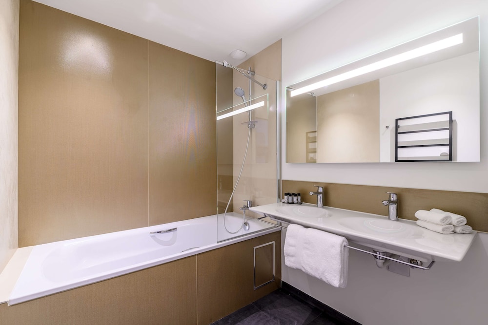 Standard Room, Multiple Beds - Photo 2