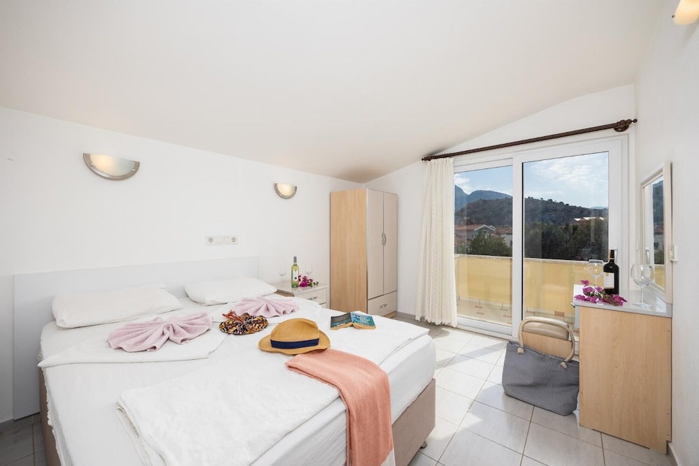 Apartment, 1 Bedroom, Balcony photo 2
