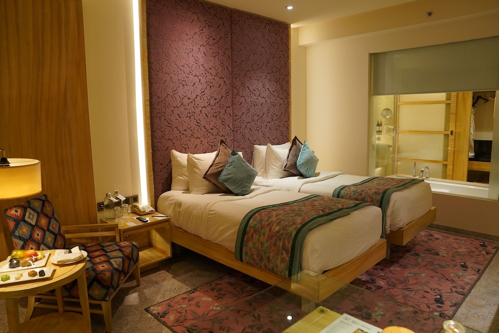 Deluxe Twin Bed with Bath Tub - Photo 4