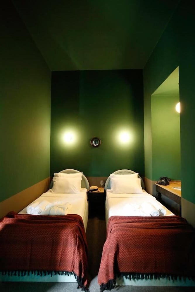 Deluxe Triple Room photo 3