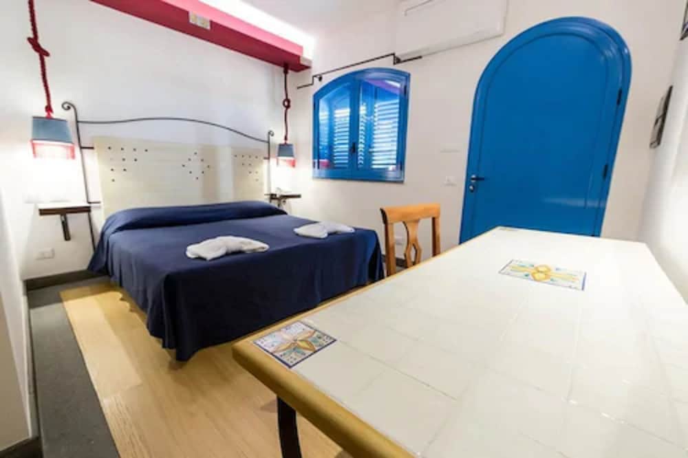Deluxe Room - Photo 3