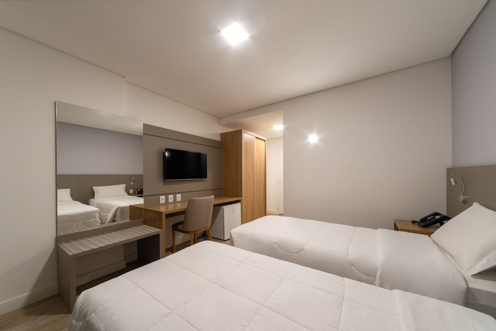 Deluxe Twin Room photo 2