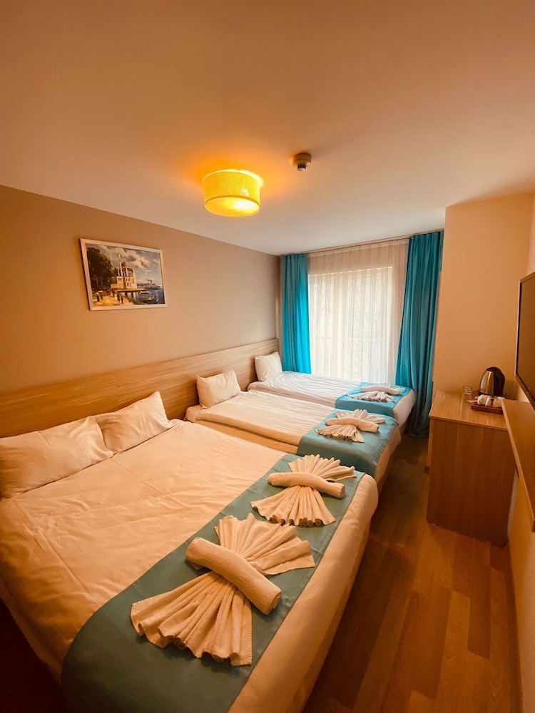 Standard Quadruple Room photo 2
