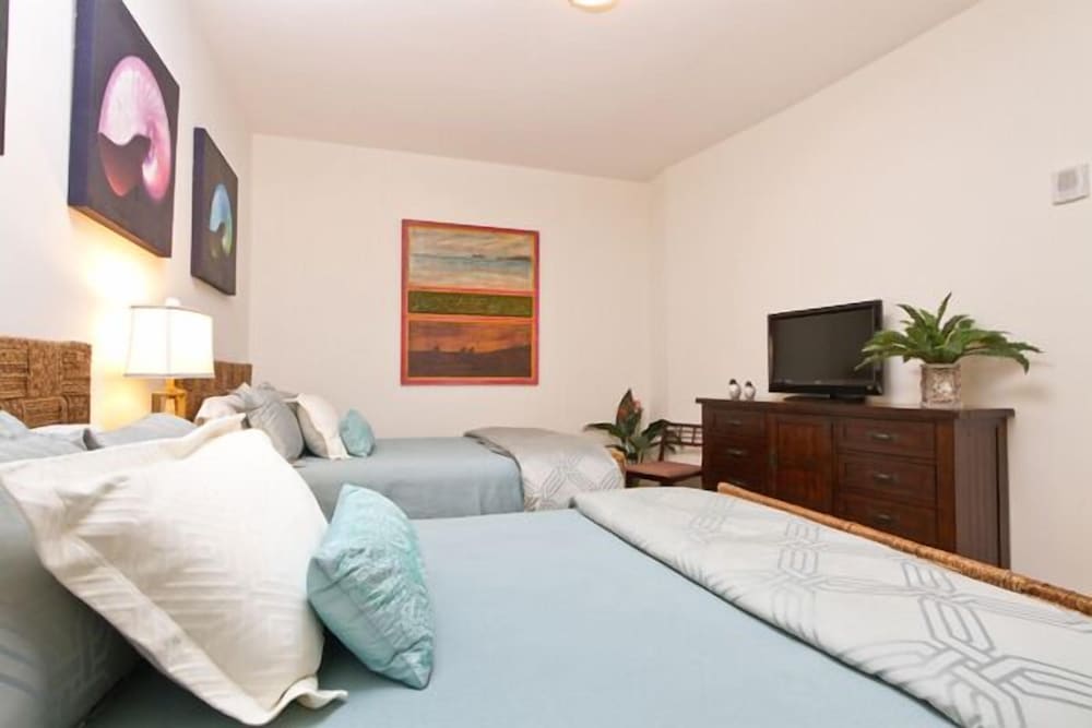 Condo, 3 Bedrooms, 2 Bathrooms, Beach View photo 3