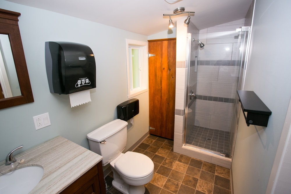 Chalet, 2 Bedrooms, Fireplace (St-Hubert) photo 3