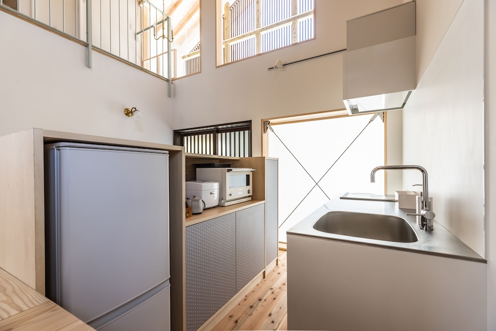 House (LEMON) photo 3