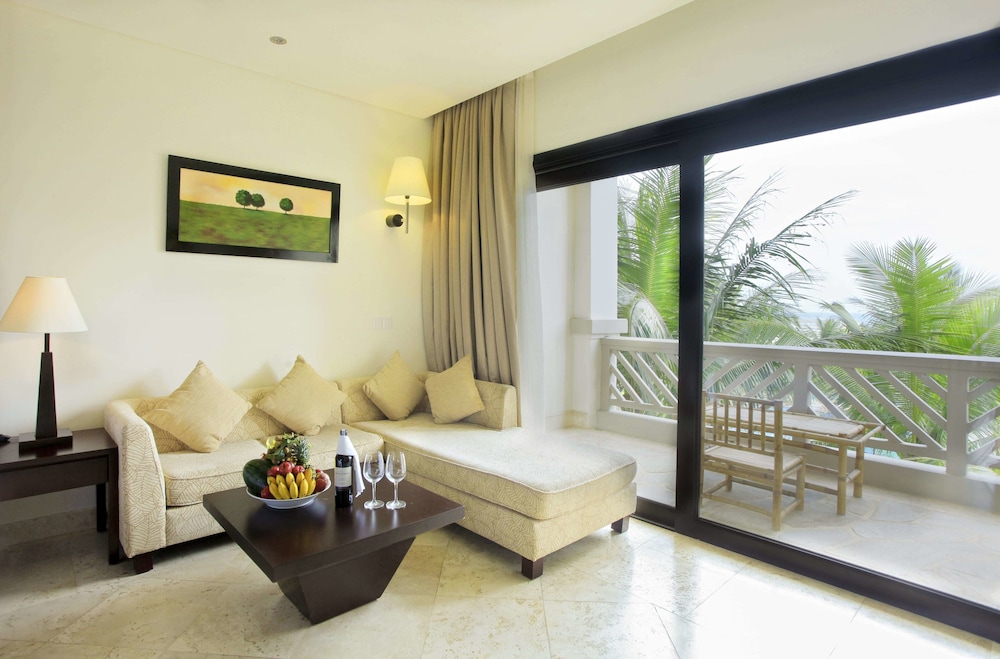 Deluxe Twin Room, 2 Twin Beds, Ocean View photo 3
