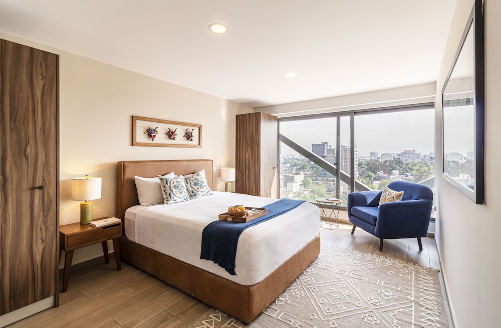 One bedroom penthouse with balcony and city view