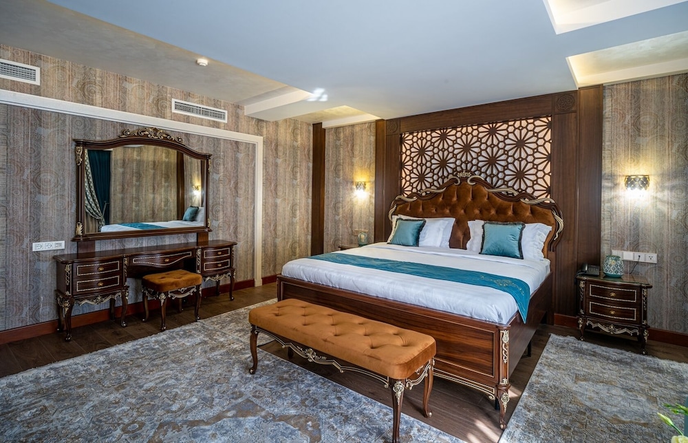 Premium Suite - Photo 12