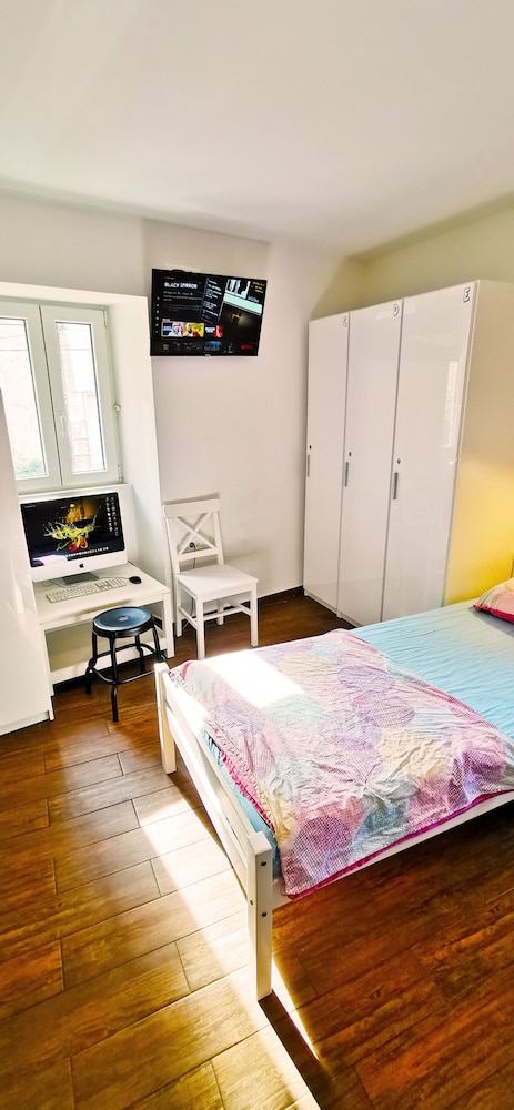 Apartment, 1 Bedroom, Non Smoking, Private Bathroom - Photo 3