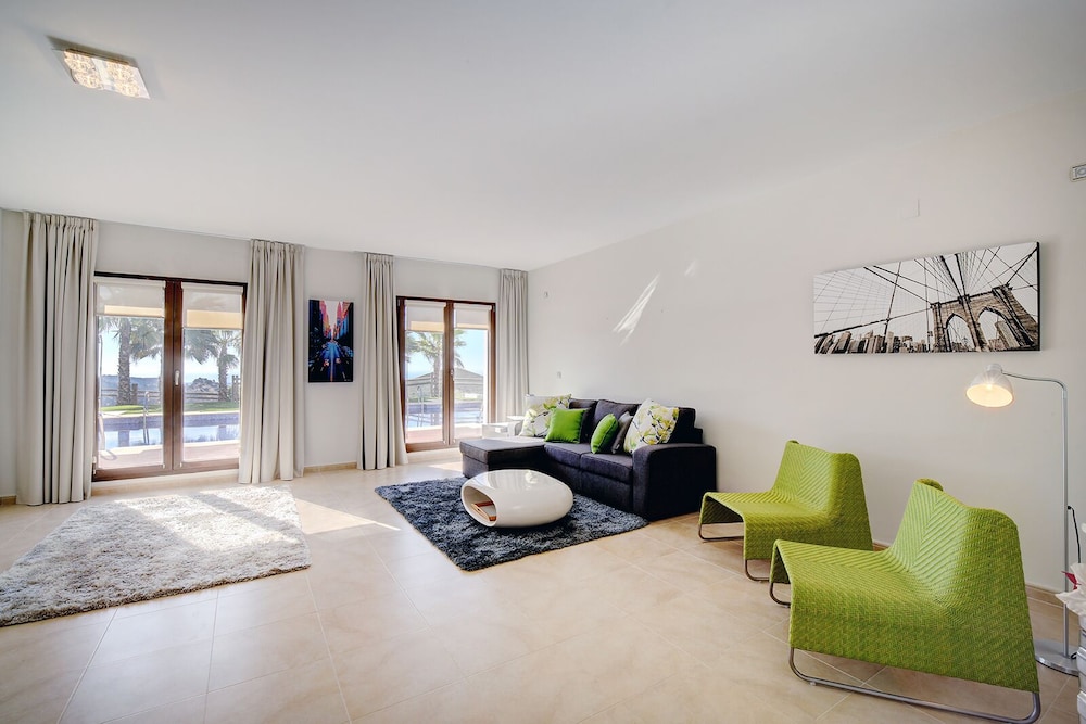 Villa, 2 Bedrooms, Non Smoking, Sea View photo 2