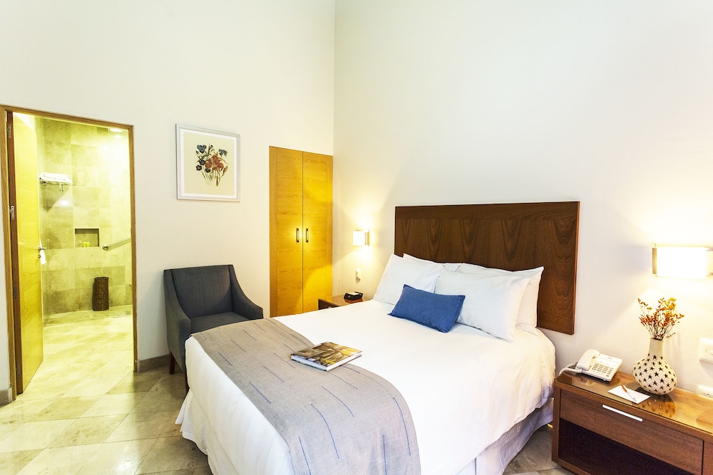 Classic Room, 1 Queen Bed photo 1