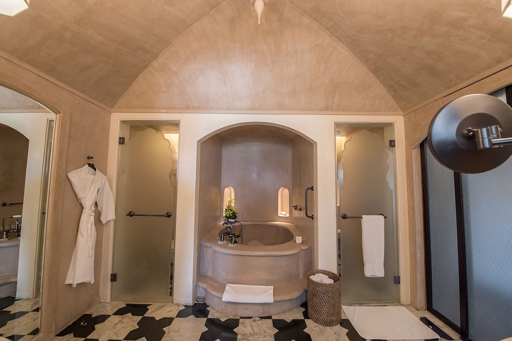 Signature Twin Room, 2 Double Beds - Photo 5
