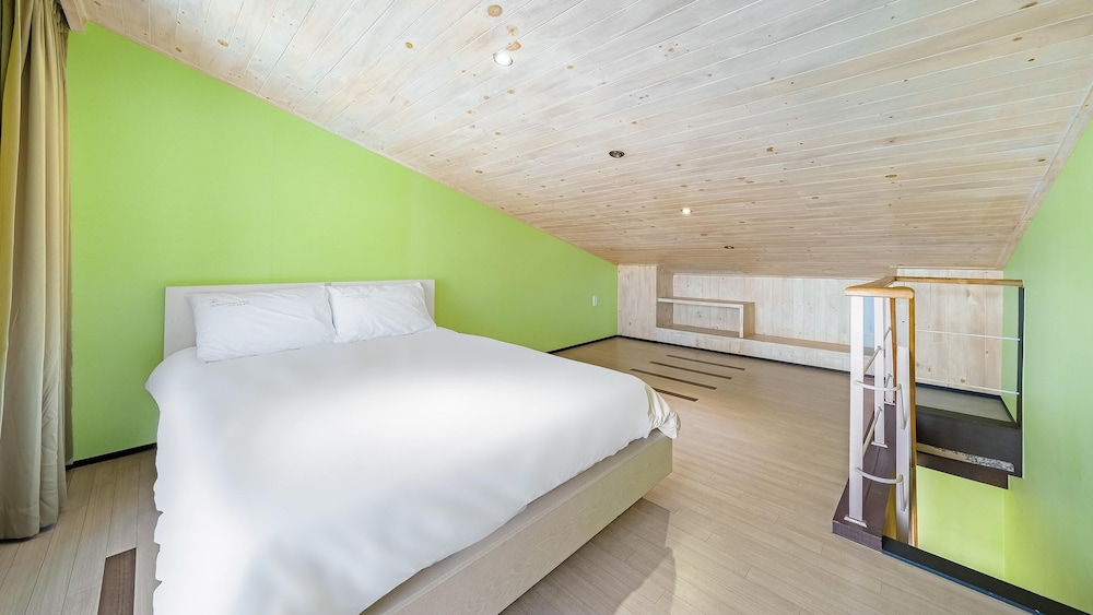 Basic Room, 1 Bedroom (Room 306) - Photo 2