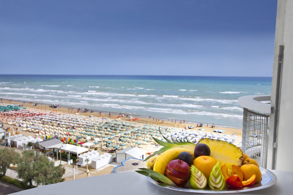 Superior Triple Room, Balcony, Sea View - Photo 3