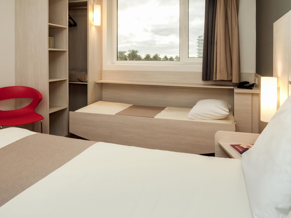 Standard Room (1 Double Bed and 1 Bed for children) - Photo 2