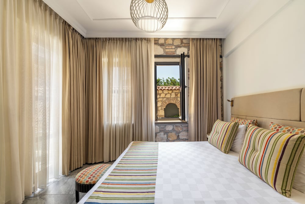 Fiore Anex Deluxe Room - Photo 3