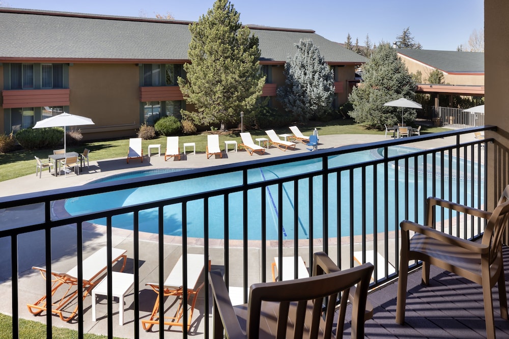 Room, 2 Queen Beds, Courtyard View (Pet Friendly) - Photo 4