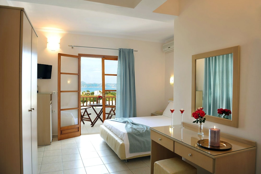 Superior Room, Sea View (2nd Floor) photo 1