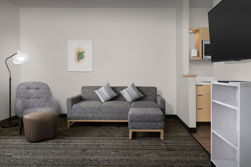 Suite, 1 Bedroom - Photo 3