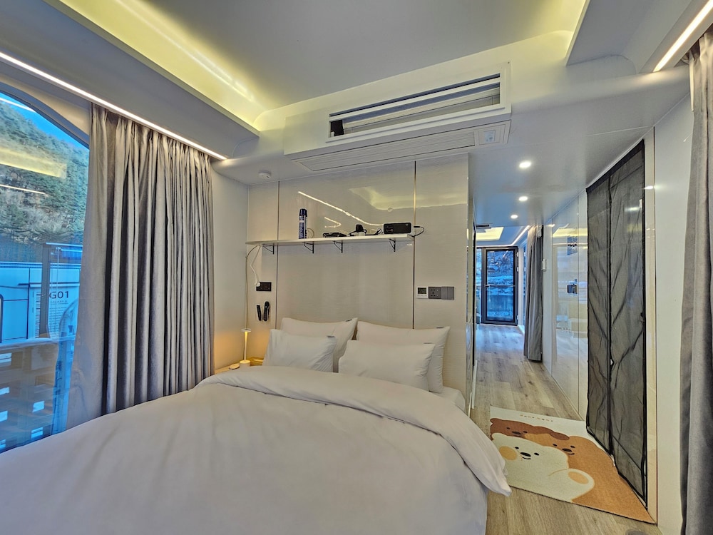 Honeymoon Double Room photo 1