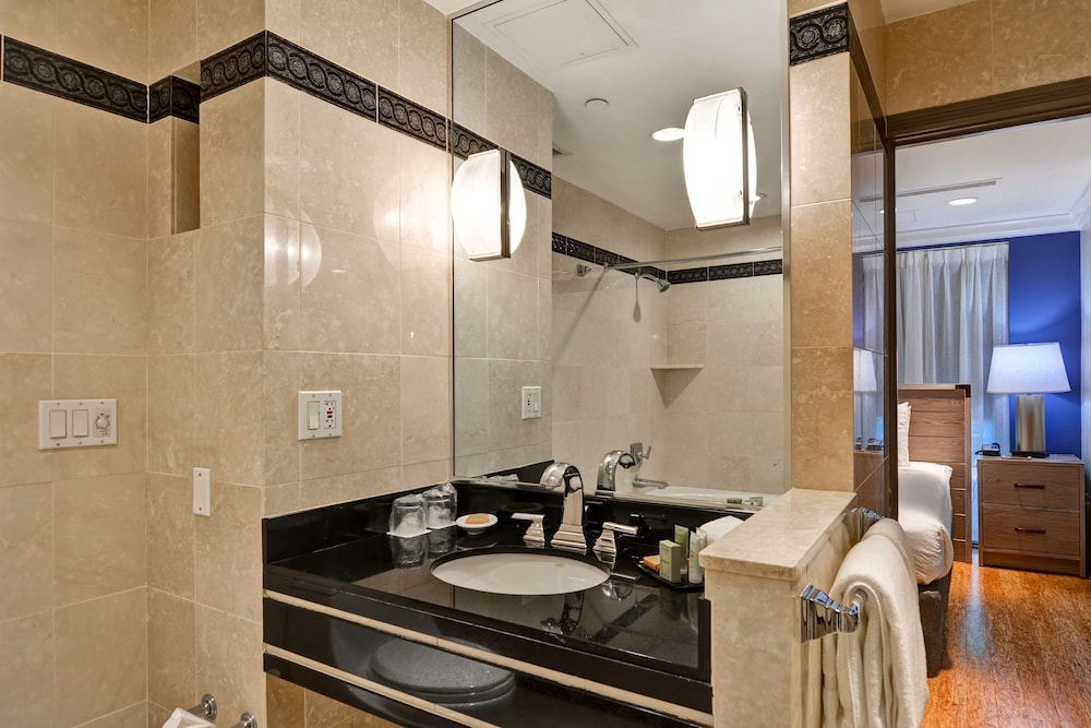 Room, 2 Queen Beds, Accessible (Hearing) - Photo 3
