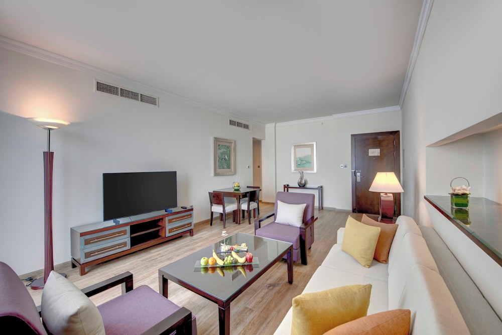 Suite, 1 Bedroom (Club Rotana Spacious One) photo 3