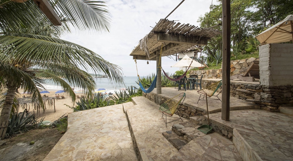 Basic Bungalow, 1 Bedroom, Beachfront photo 2