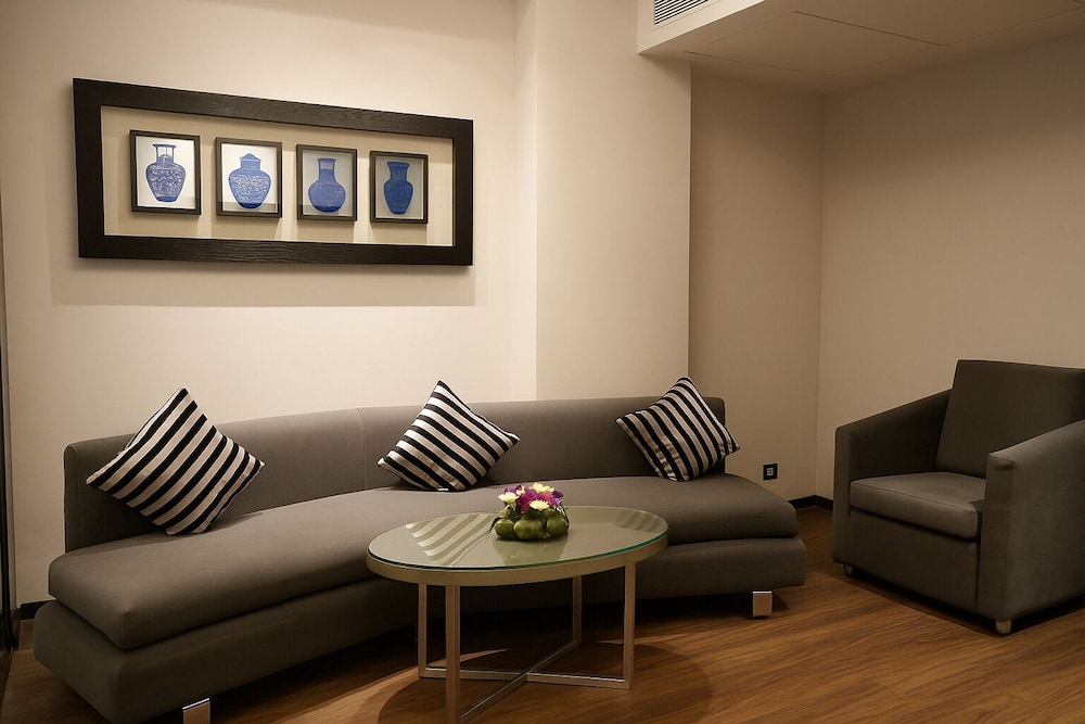 Luxury Suite photo 3