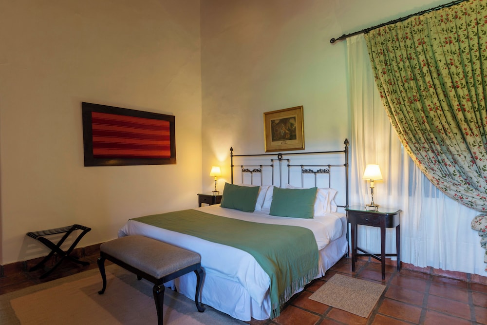 Gallery Room, 1 King Bed