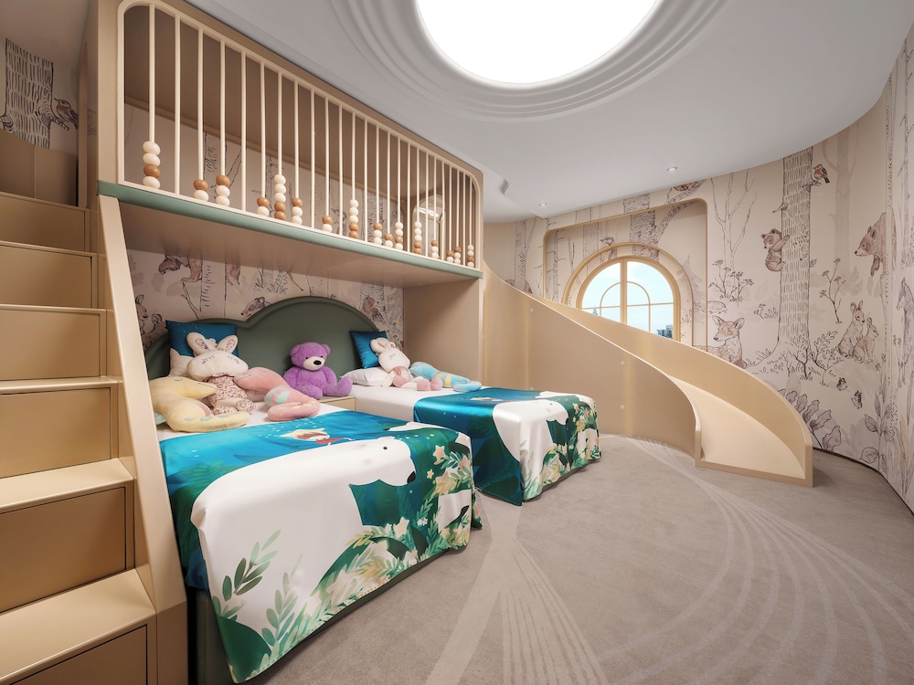 Jinling Tower Magic Three-Bedroom Family Room - Photo 1