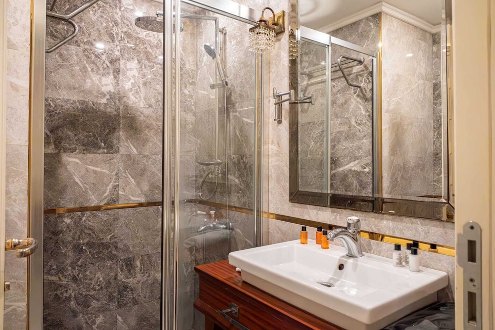 Classic Double Room, 1 Double Bed, City View photo 3