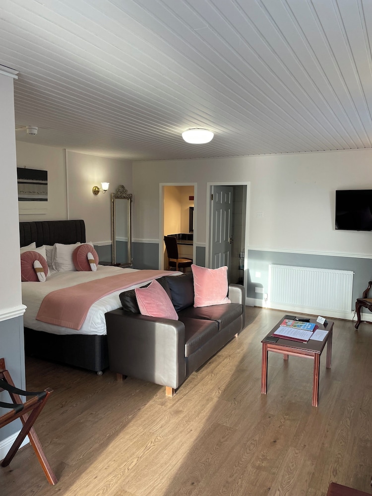 Superior Double Room, 1 King Bed photo 3