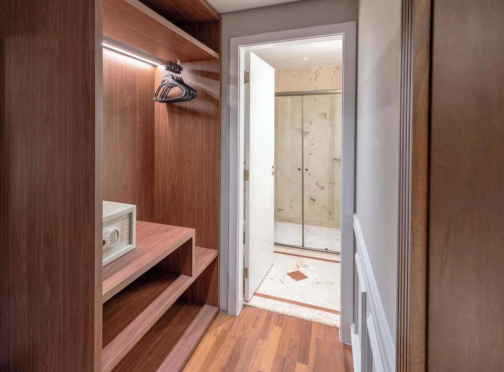 Standard Studio Suite - Photo 5