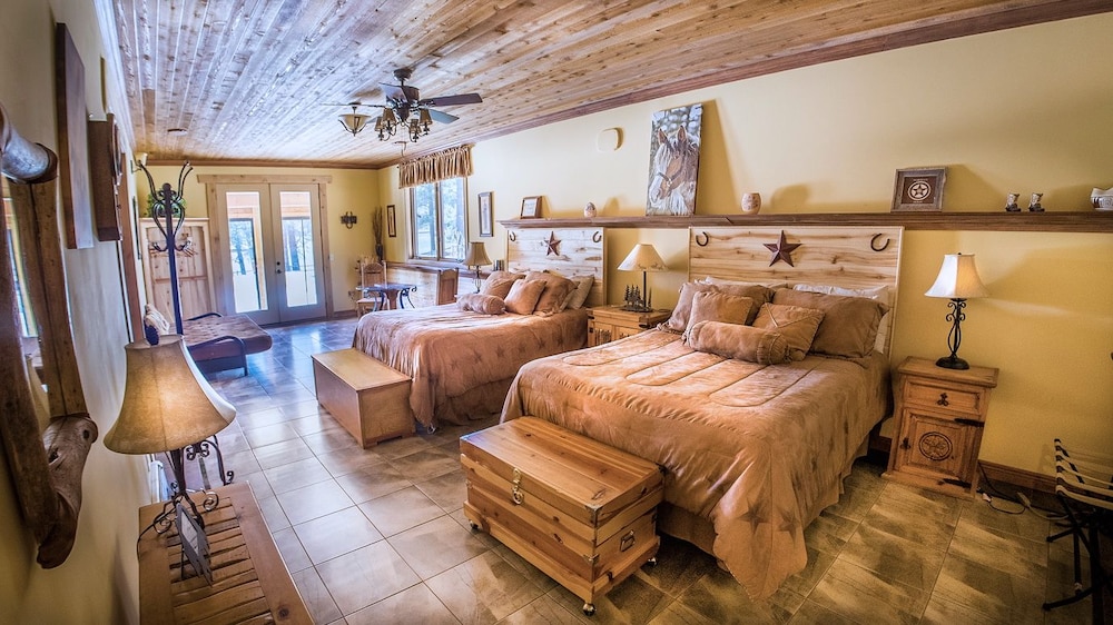 Classic Suite, 1 Bedroom, Accessible, Private Bathroom photo 3