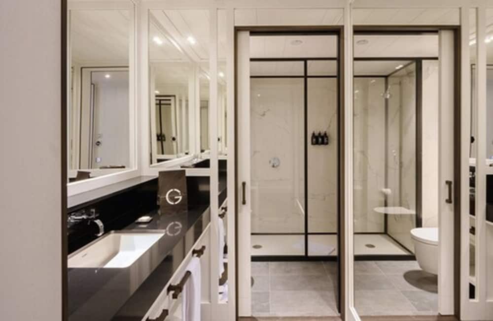 Superior Room with 1 Double or 2 Single Beds (Patio Views) - Photo 18