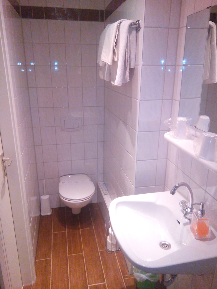 Double Room - Photo 3
