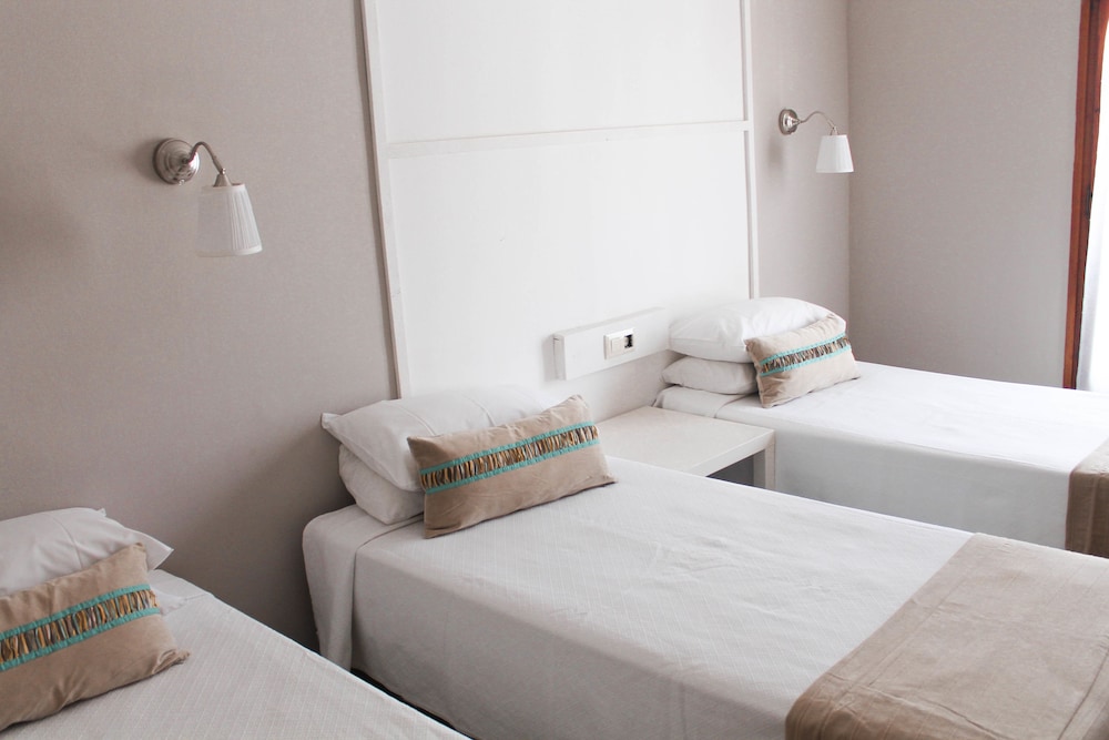 Habitación Triple, Balcón