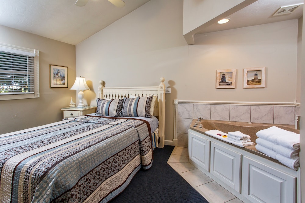 Deluxe Cottage, 2 Bedrooms, Kitchen, Bay View